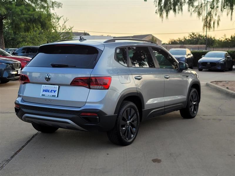 Volkswagen Taos S 2023