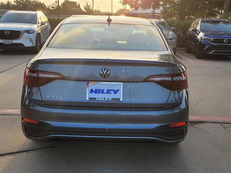 Volkswagen Jetta S 6M 2023