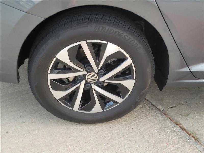 Volkswagen Jetta S 6M 2023