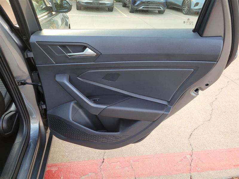 Volkswagen Jetta S 6M 2023