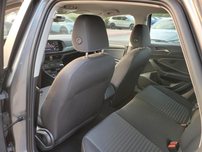 Volkswagen Jetta S 6M 2023