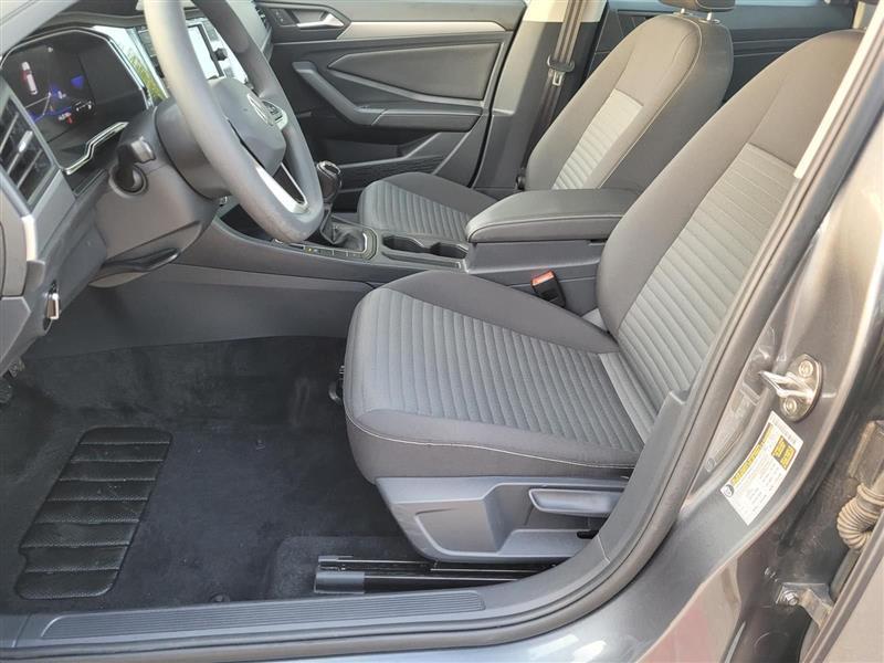 Volkswagen Jetta S 6M 2023