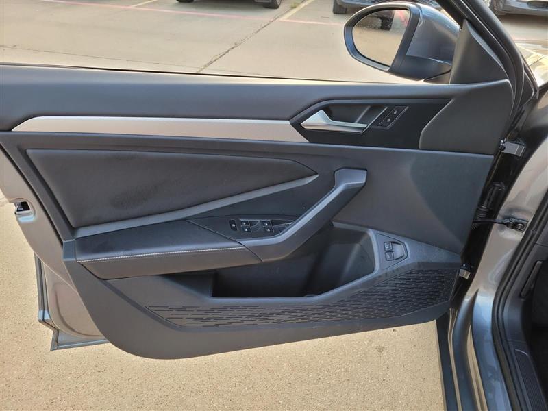 Volkswagen Jetta S 6M 2023