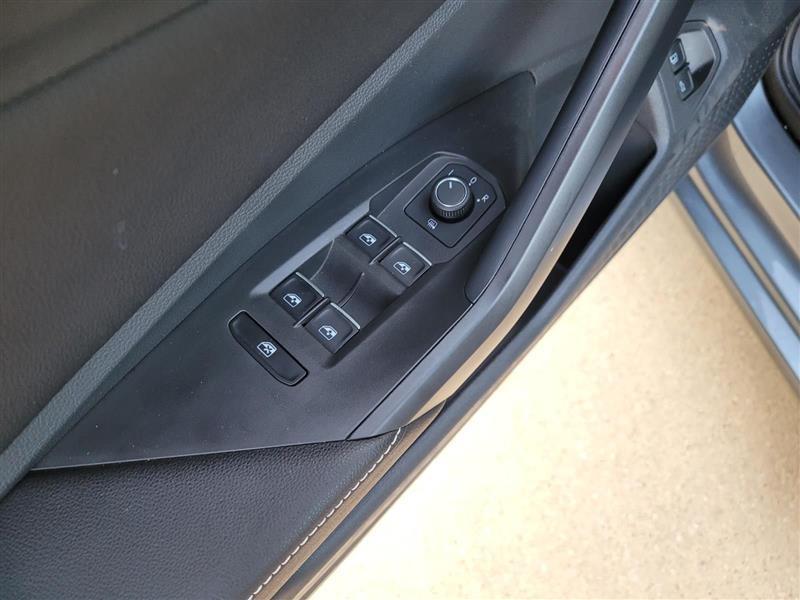 Volkswagen Jetta S 6M 2023