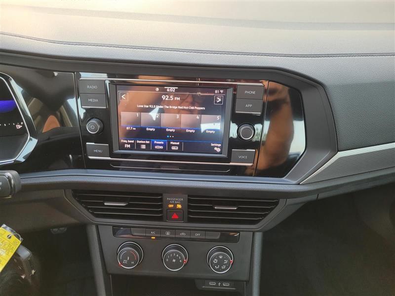 Volkswagen Jetta S 6M 2023