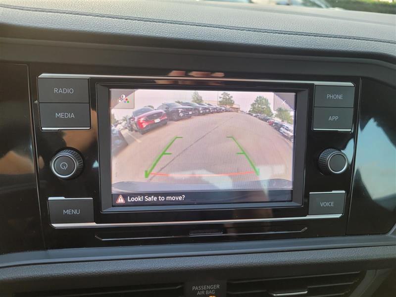 Volkswagen Jetta S 6M 2023