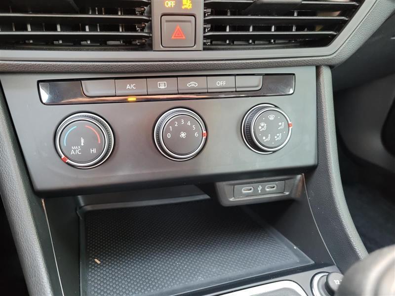 Volkswagen Jetta S 6M 2023