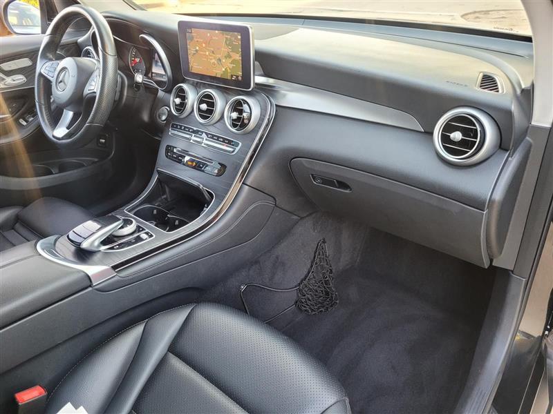 Mercedes-Benz GLC-Class GLC300 2016