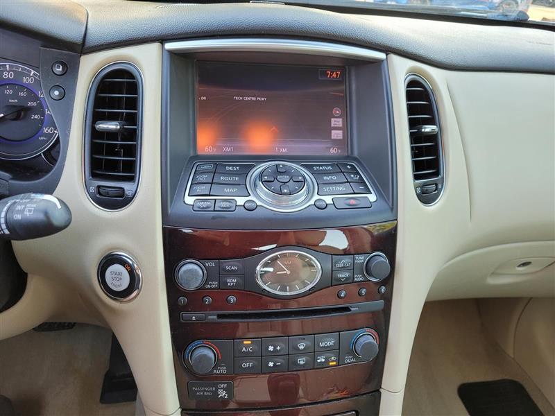 Infiniti QX50 Base AWD 2017