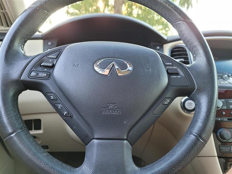 Infiniti QX50 Base AWD 2017