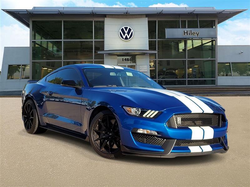 2017 Ford Shelby GT350 Base