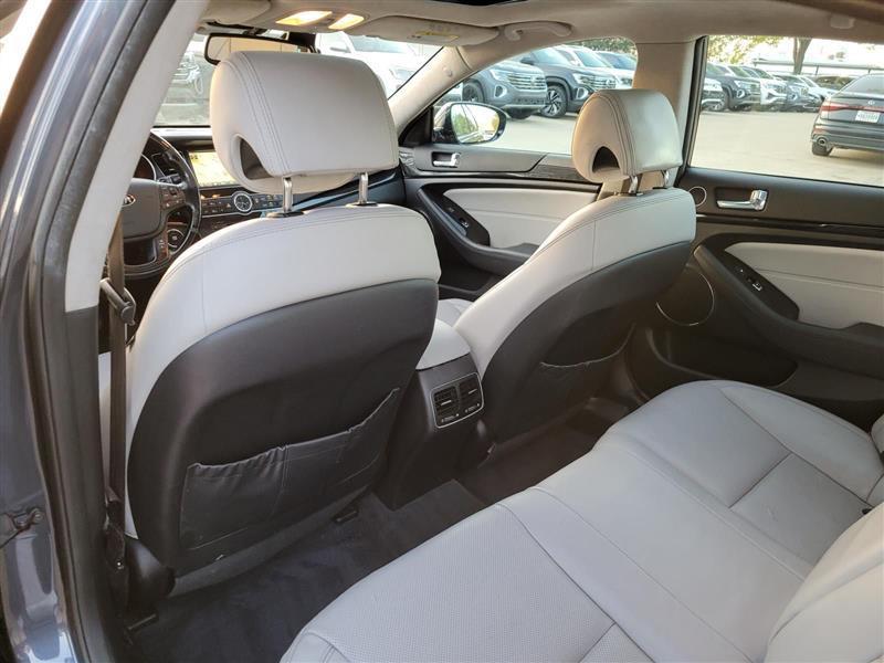 Kia Cadenza Limited 2014