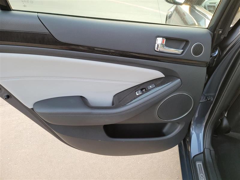 Kia Cadenza Limited 2014