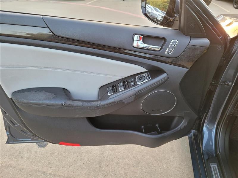 Kia Cadenza Limited 2014