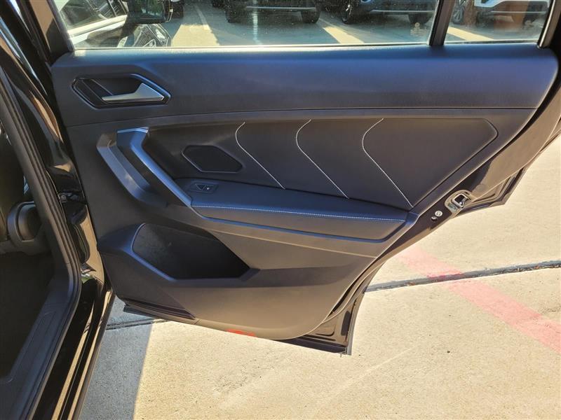 Volkswagen Tiguan SE R-Line Black 2024