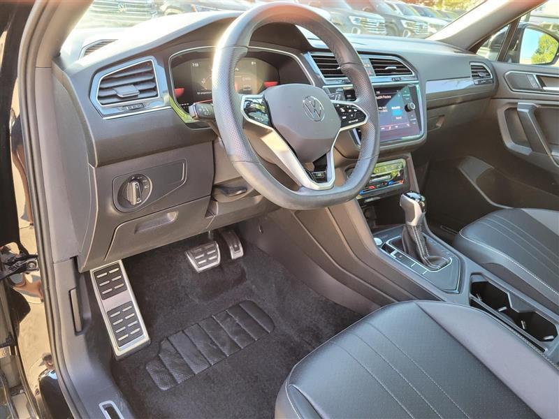Volkswagen Tiguan SE R-Line Black 2024