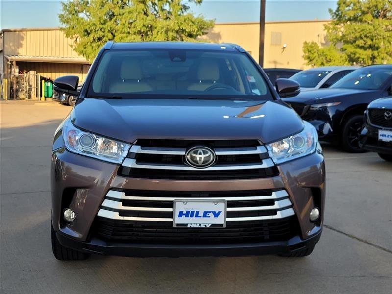 Toyota Highlander XLE FWD V6 2017