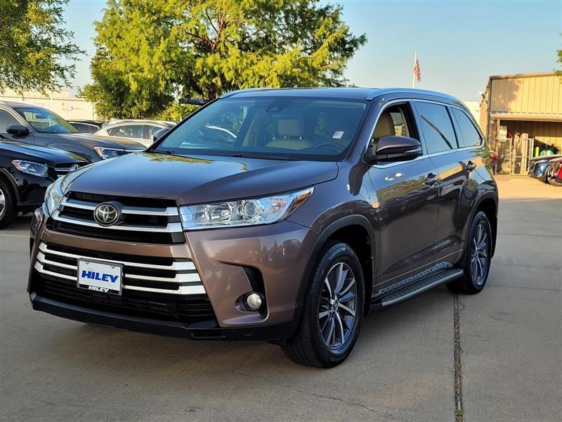 Toyota Highlander XLE FWD V6 2017