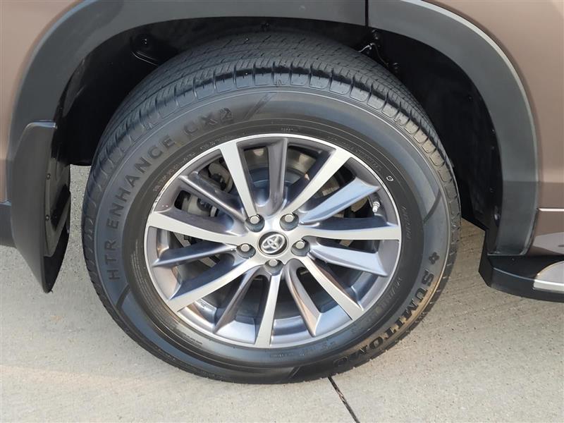 Toyota Highlander XLE FWD V6 2017