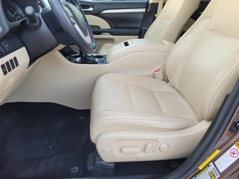 Toyota Highlander XLE FWD V6 2017