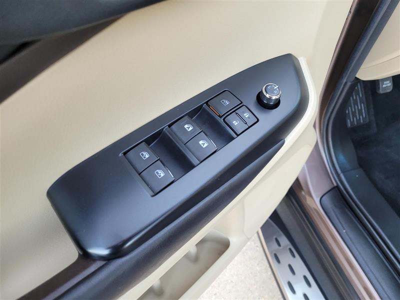 Toyota Highlander XLE FWD V6 2017