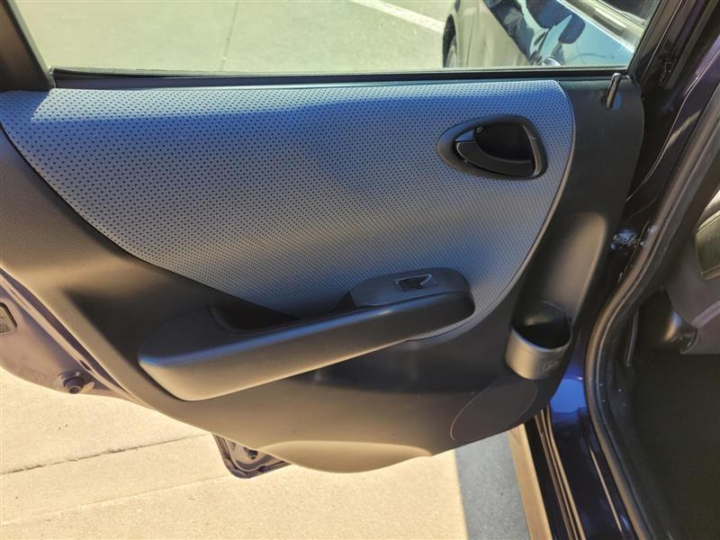 Honda Fit Sport 5-Speed MT 2008