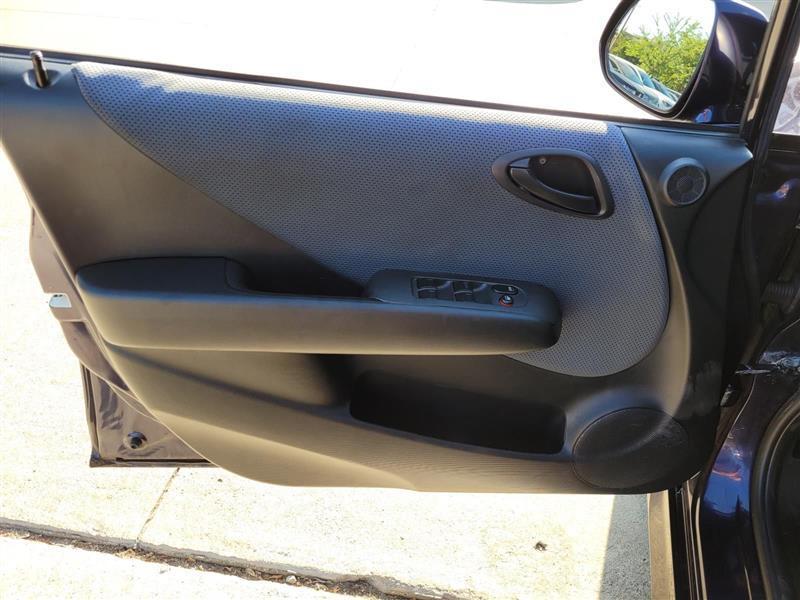 Honda Fit Sport 5-Speed MT 2008
