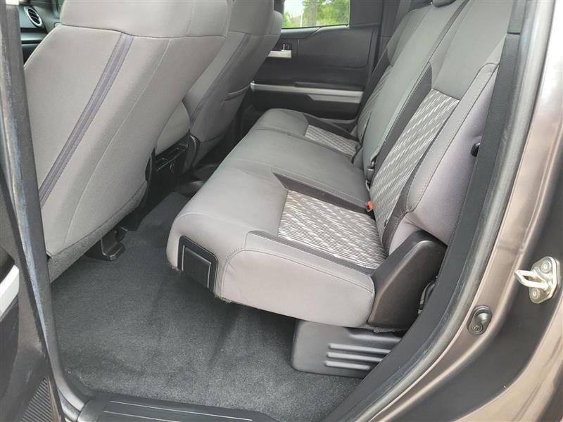 Toyota Tundra SR5 5.7L V8 Double Cab 2WD 2020
