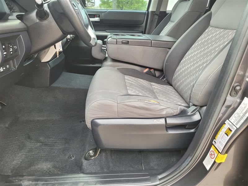 Toyota Tundra SR5 5.7L V8 Double Cab 2WD 2020