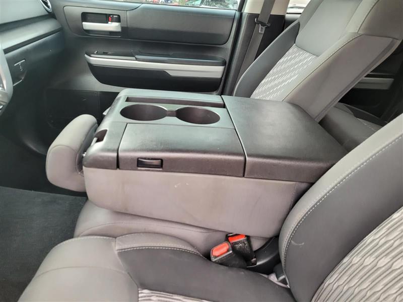 Toyota Tundra SR5 5.7L V8 Double Cab 2WD 2020