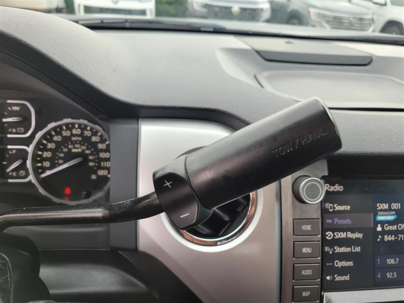 Toyota Tundra SR5 5.7L V8 Double Cab 2WD 2020