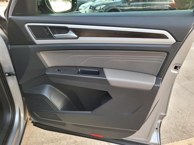 Volkswagen Atlas V6 SE w/Technology 2022