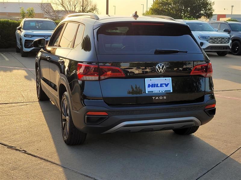 Volkswagen Taos S 2022