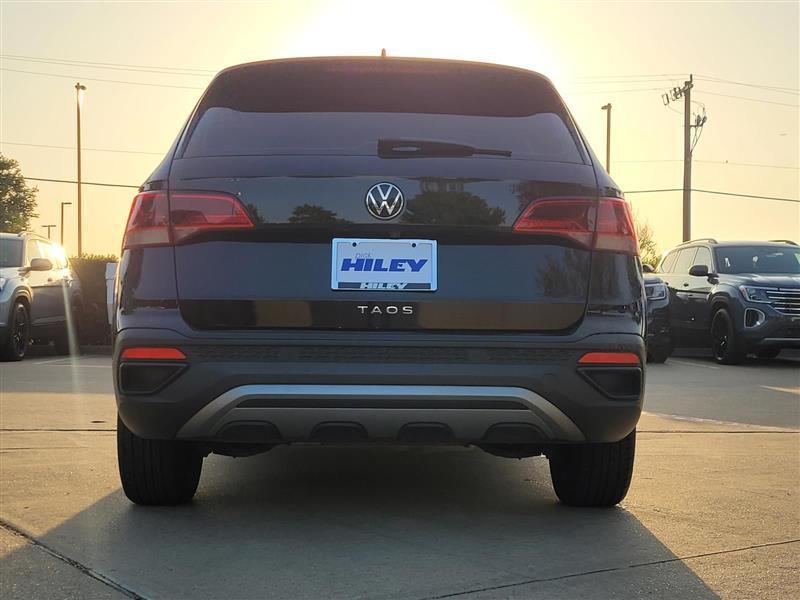 Volkswagen Taos S 2022