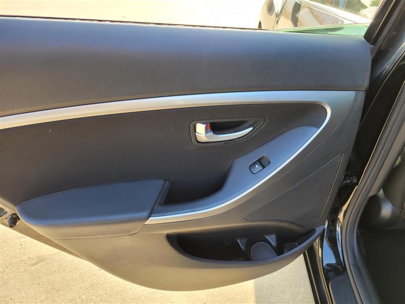 Hyundai Elantra GT A/T 2013