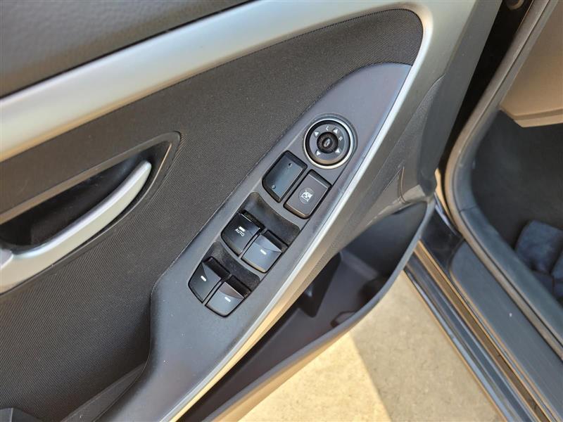 Hyundai Elantra GT A/T 2013