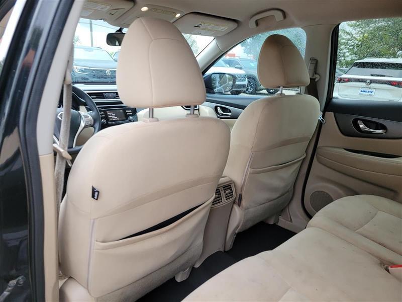 Nissan Rogue SV 2WD 2016