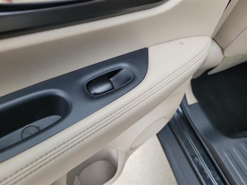 Nissan Rogue SV 2WD 2016