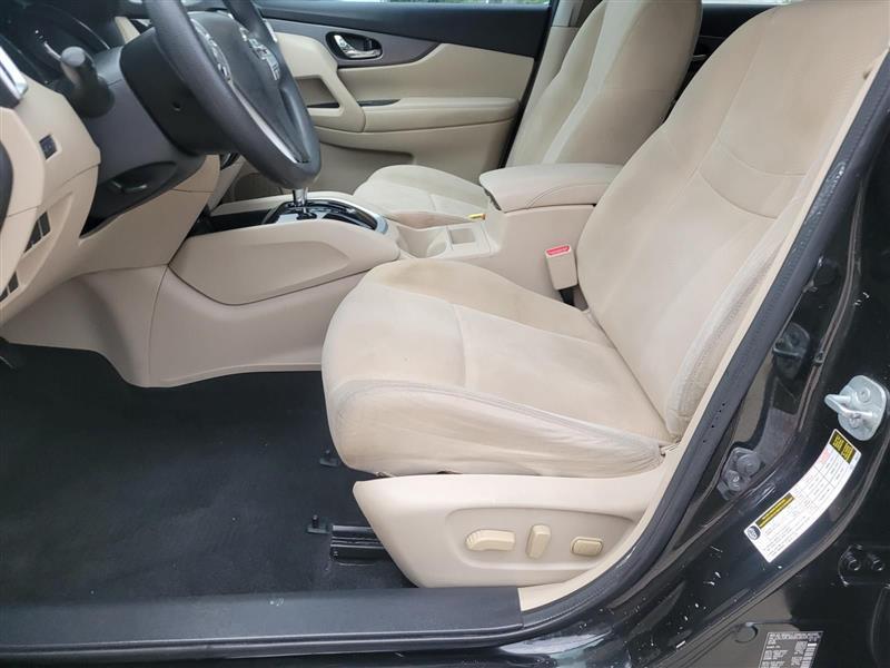 Nissan Rogue SV 2WD 2016