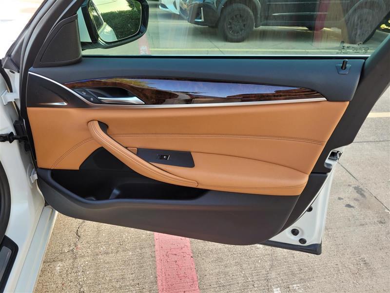 BMW 5-Series 530i xDrive 2019