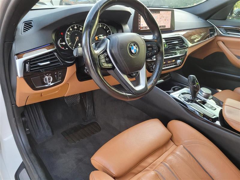 BMW 5-Series 530i xDrive 2019