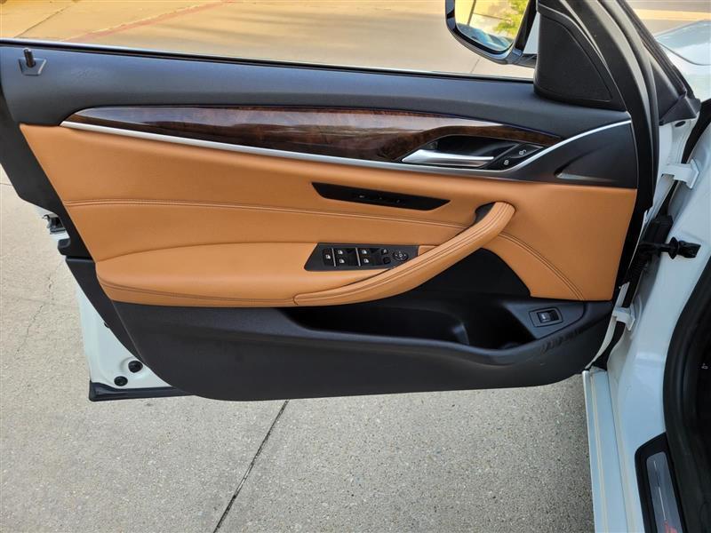 BMW 5-Series 530i xDrive 2019