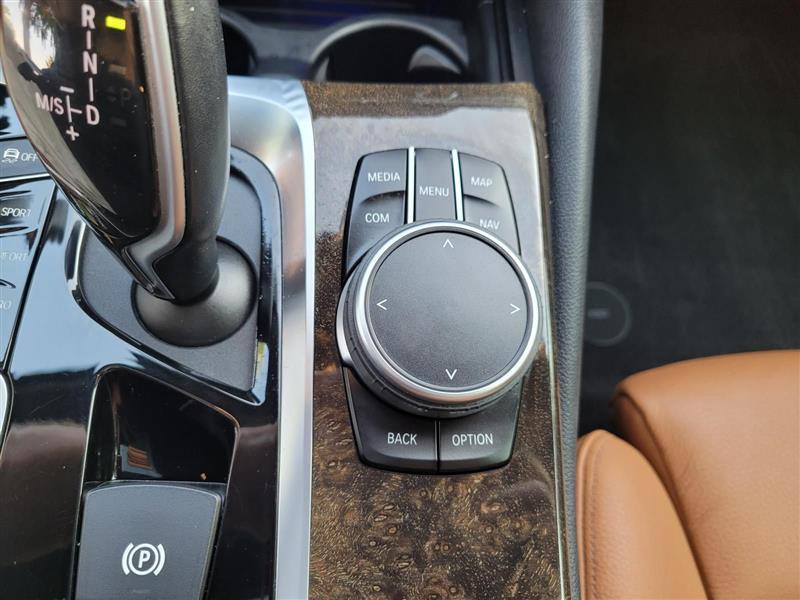 BMW 5-Series 530i xDrive 2019