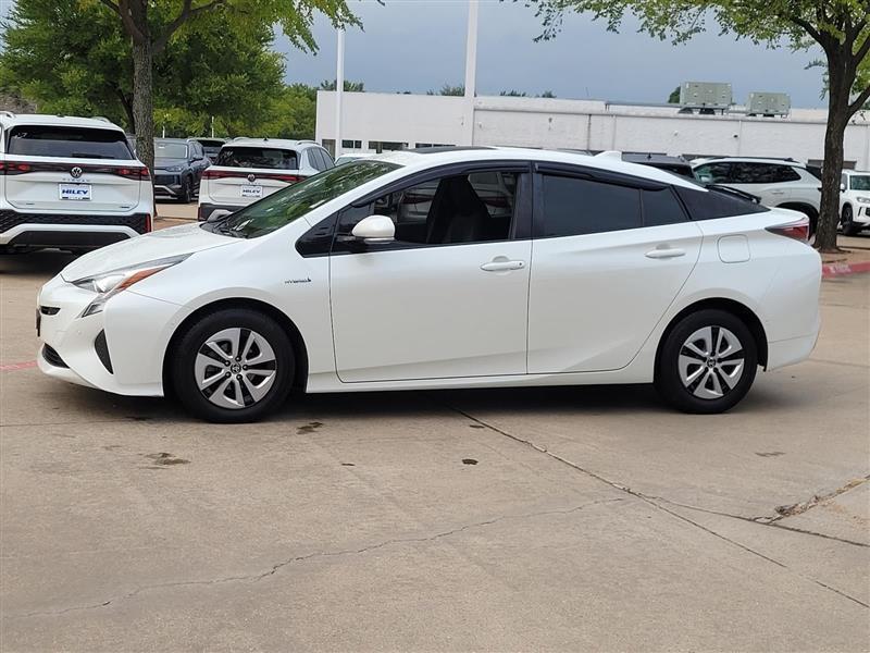 Toyota Prius Two Eco 2016