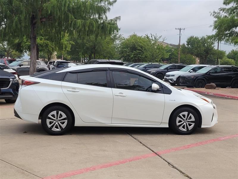 Toyota Prius Two Eco 2016
