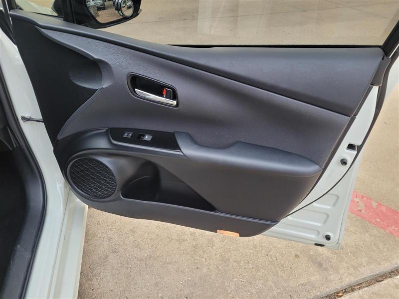 Toyota Prius Two Eco 2016