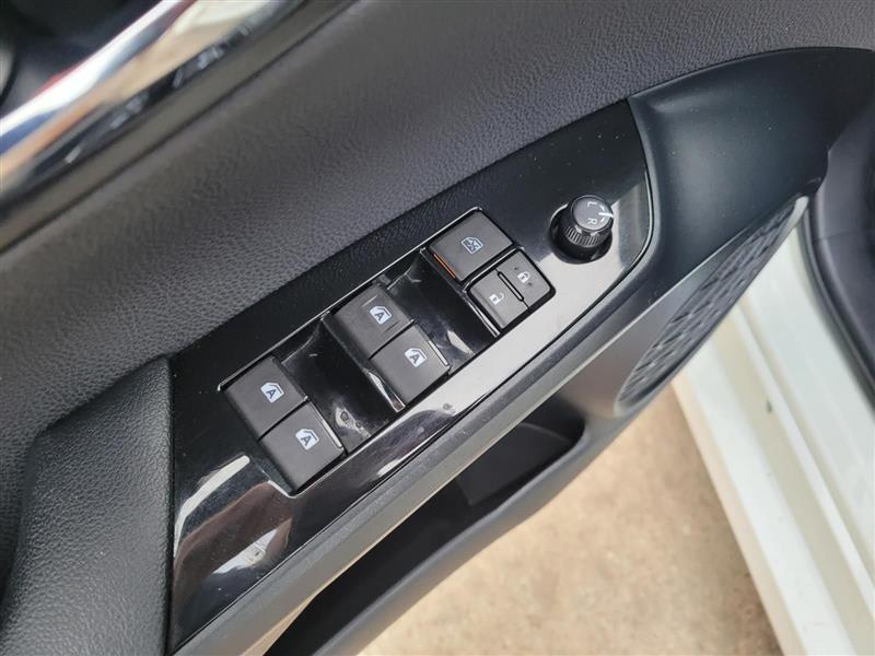 Toyota Prius Two Eco 2016