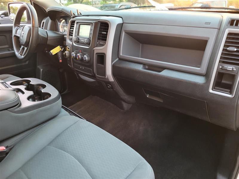 RAM 1500 Tradesman Crew Cab SWB 2WD 2015