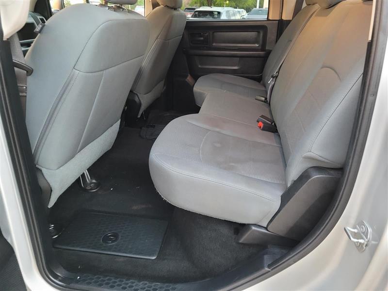 RAM 1500 Tradesman Crew Cab SWB 2WD 2015