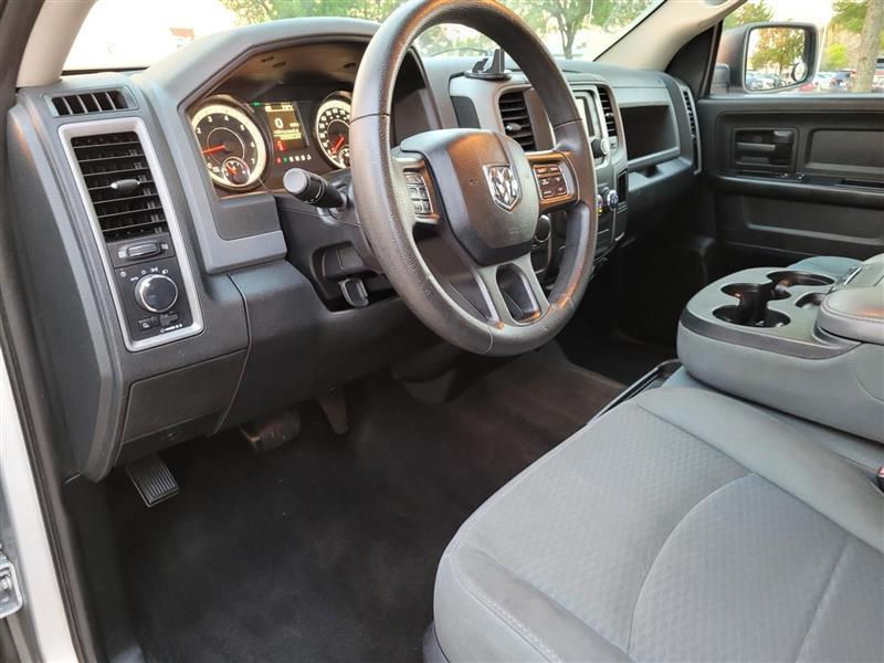 RAM 1500 Tradesman Crew Cab SWB 2WD 2015